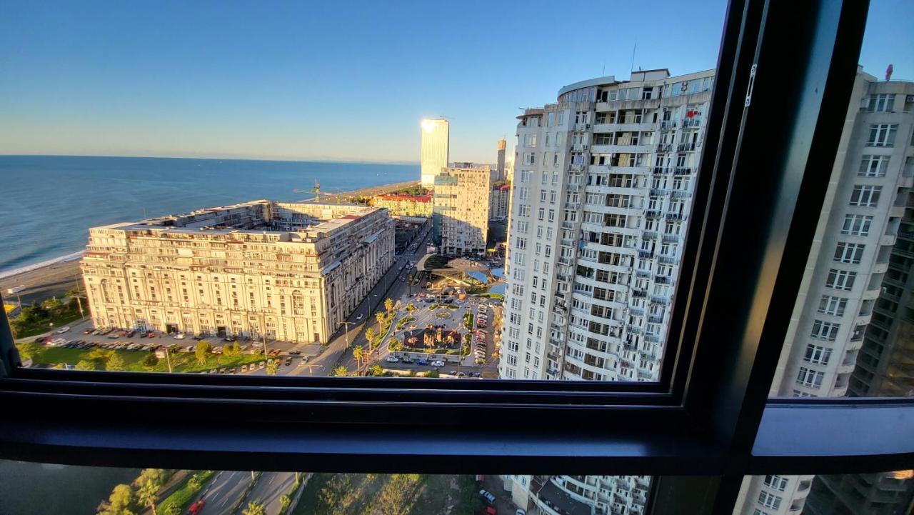 Black Sea Apartments Alliance Palace Batumi Exterior photo